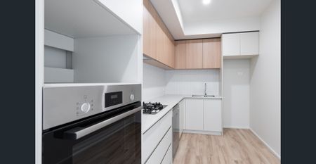 Victoria Tower Adelaide - One-bedroom Apartment | Premium City Living - Photo 4