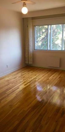 Bright and beautiful 5 1/2 in duplex's 2nd floor in Lasalle by river - Photo 1