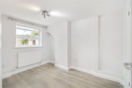 Colestown Street, London, SW11 - Photo 5