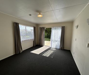 13 Caplen Street, Hawera - Photo 6