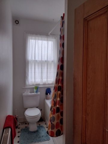 Room in a Shared Flat, Southfields, SW18 - Photo 5