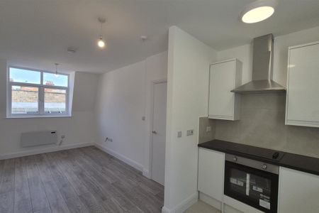 GOLDHAWK ROAD - Photo 4