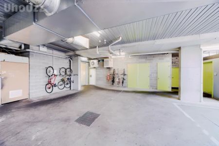 Medium Studio with Balcony - Photo 3