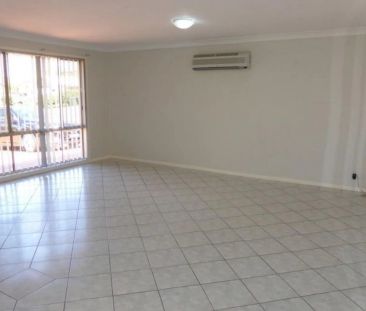 Beautifully Maintained 4-Bedroom Brick Home in Quiet Cul-de-Sac - Photo 1