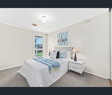 Spacious four-bedroom family home in premier school catchments, clo... - Photo 5