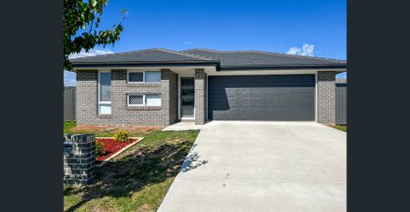 MODERN 4 BEDROOM HOME LOCATED CALALA - Photo 5