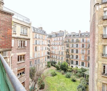 PARIS XVI, MEUBLÉ - Square privé - 72m2, 2 chambres, étage élevé balcons - Photo 2