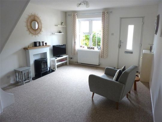 2 bedroom terraced house to rent - Photo 1