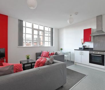 3 bedroom flat to rent - Photo 2