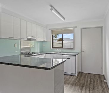 1/28 Townsend Street, Flora Hill - Photo 3