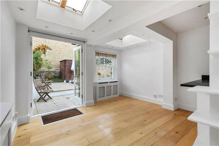 3 bedroom terraced house to rent - Photo 5