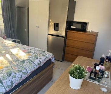 Room in a Shared House, Tennyson Road, E15 - Photo 1