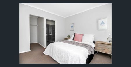 Expansive family home with Solar! - Photo 2