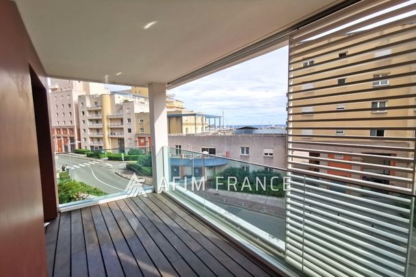 Dans une résidence récente à 2 pas de Monaco et de la Plage Ma - Photo 1