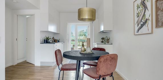 Hyggelig og med altan - Photo 2