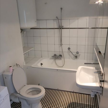 Location Appartement 2 pièces 48m² - Photo 3