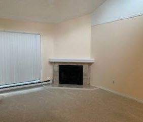 Large 2 Bedroom Condo Unit on top floor - Richmond - Photo 2