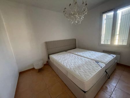 SAINT CANNAT - Appartement 3 pièces de 66 m² avec terrasse et parking - Photo 2