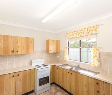 2/5 Eclipse Street, Chittaway Bay, NSW 2261 - Photo 2