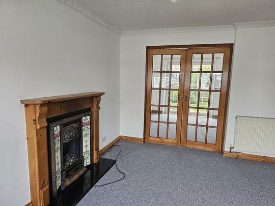 3 bedroom semi-detached house to rent - Photo 1