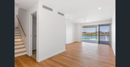 Tri-Level Waterfront Townhouse with Private Pool, Pontoon & Premium Finishes CONTACT JULIE SYKES 0438 050 110 - Photo 5
