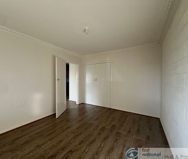 Freshly Updated Modern Unit in Prime Dandenong Location - Photo 2