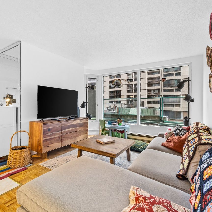 Apartment for rent, Montréal (Ville-Marie) - Photo 1