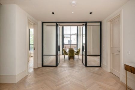 Queensway, W2 - Photo 2