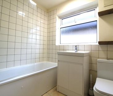 2 bedroom maisonette to rent - Photo 3