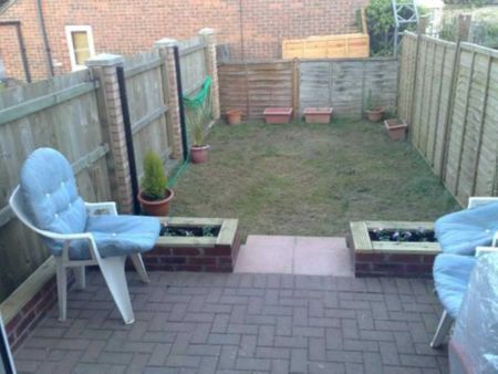 Price £1,125 pcm - Under Offer - Photo 5