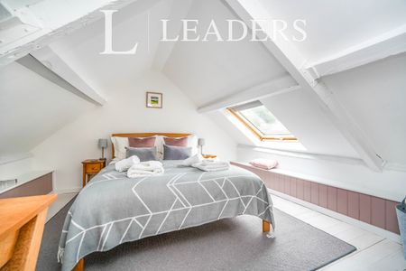 2 bedroom cottage to rent Back Lane, Bisley, Stroud, Gloucestershire, GL6 - Photo 2