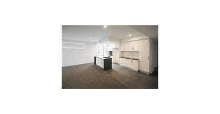 Modern 2 Bedroom Apartment! - Photo 2