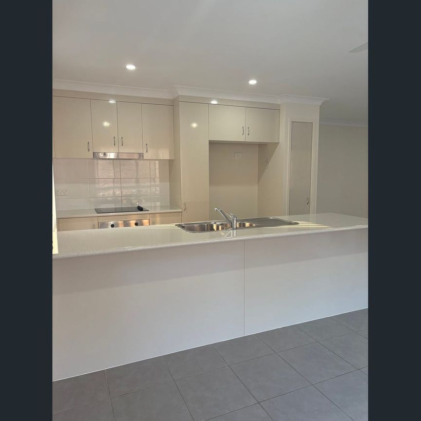 71 Cocoanut Point Drive, Zilzie, Qld 4710 - Photo 1