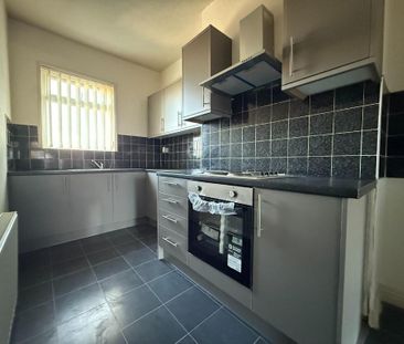 3 bedroom flat to rent - Photo 1