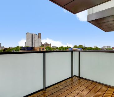 Studio to rent - Photo 6