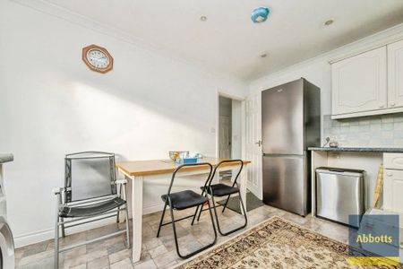 ., Norman Crescent, Ipswich - Photo 5