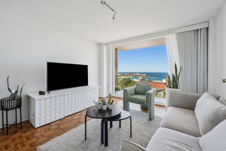 Sun-Drenched Bondi Haven with Spectacular Bondi Beach Views! - Photo 4