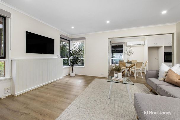 10 Nandina Street, FOREST HILL - Photo 1