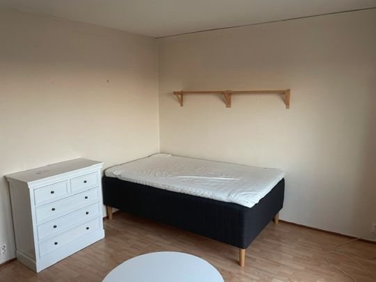 Solna - 1rok - tillsv - 6.900kr/mån - Photo 1