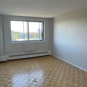 Studio Apartment Available - A louer • For Rent - Photo 2
