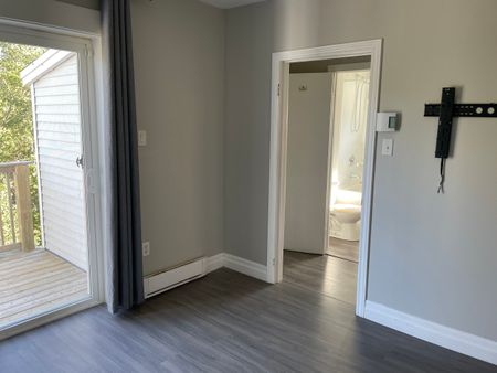 37 McKay Street - $1400 P.O.U. - Photo 2