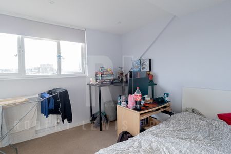 Two Bedroom Flat – Temple Fortune Parade NW11 - Photo 4
