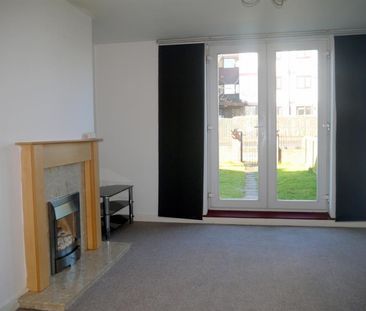 1 bedroom Flat To Let - Photo 3