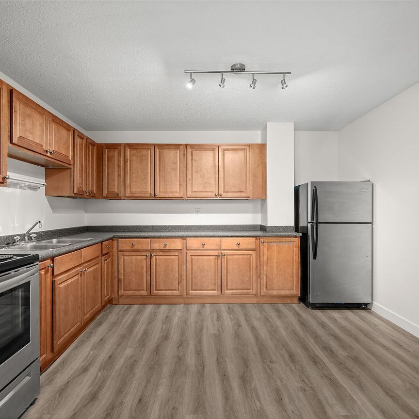 105 26 Avenue SW, Calgary - Photo 1