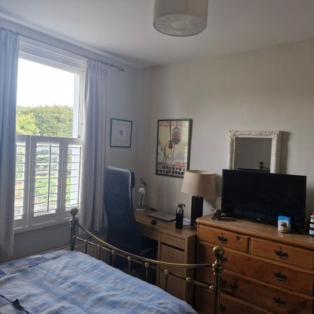 Room in a Shared House, Littleton Street, SW18 - Photo 4