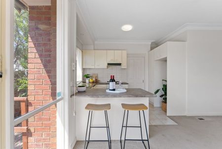 1/4 Ovens Street, Box Hill North - Photo 2