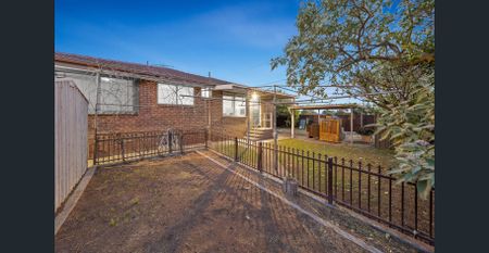 Charming Family Home for Rent - Photo 5