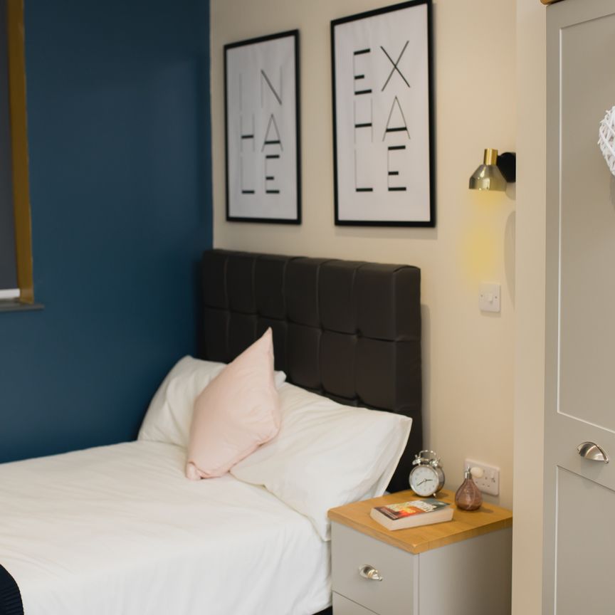 Lower Flat, Jubilee House - Photo 1