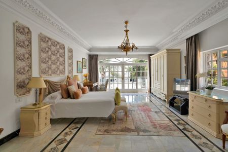 10 room luxury Villa for rent in Marbella, Andalusia - Photo 4