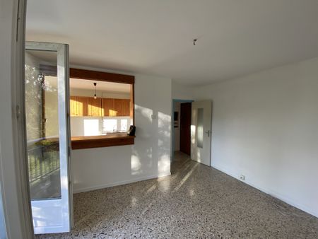 Location Appartement 2 pièces 38m² ST MARTIN D HERES 38400 - Photo 4